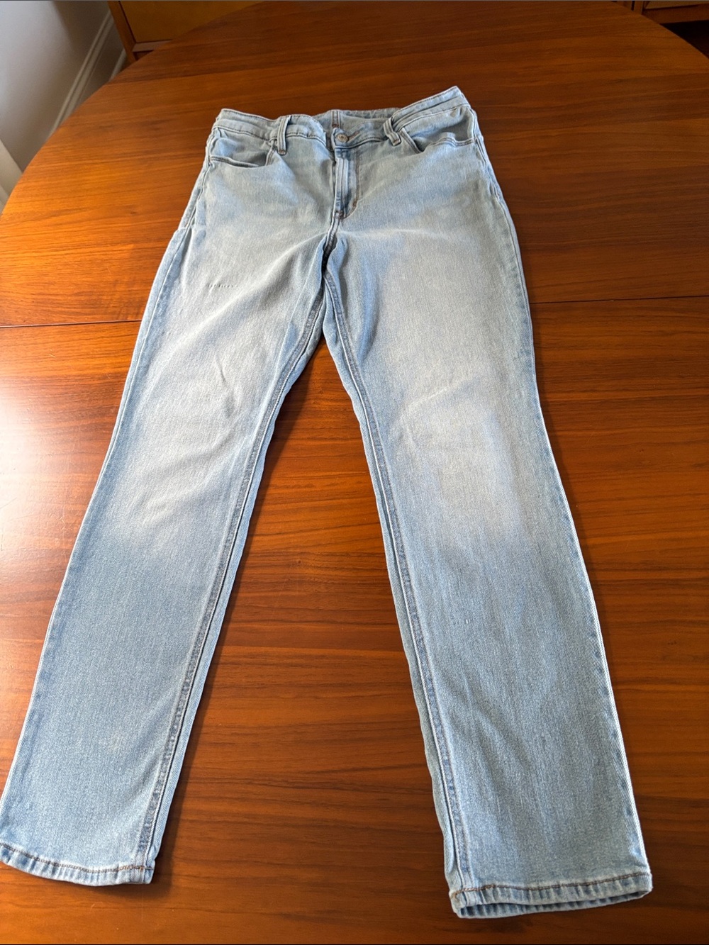 Old Navy Light Wash High Rise WOW Straight Leg Jeans